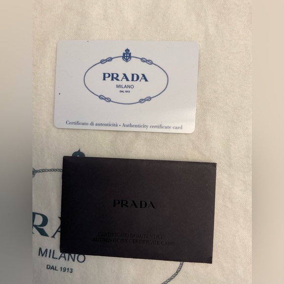 Prada SAFFIANO LEATHER HANDBAG - Picture 9 of 13